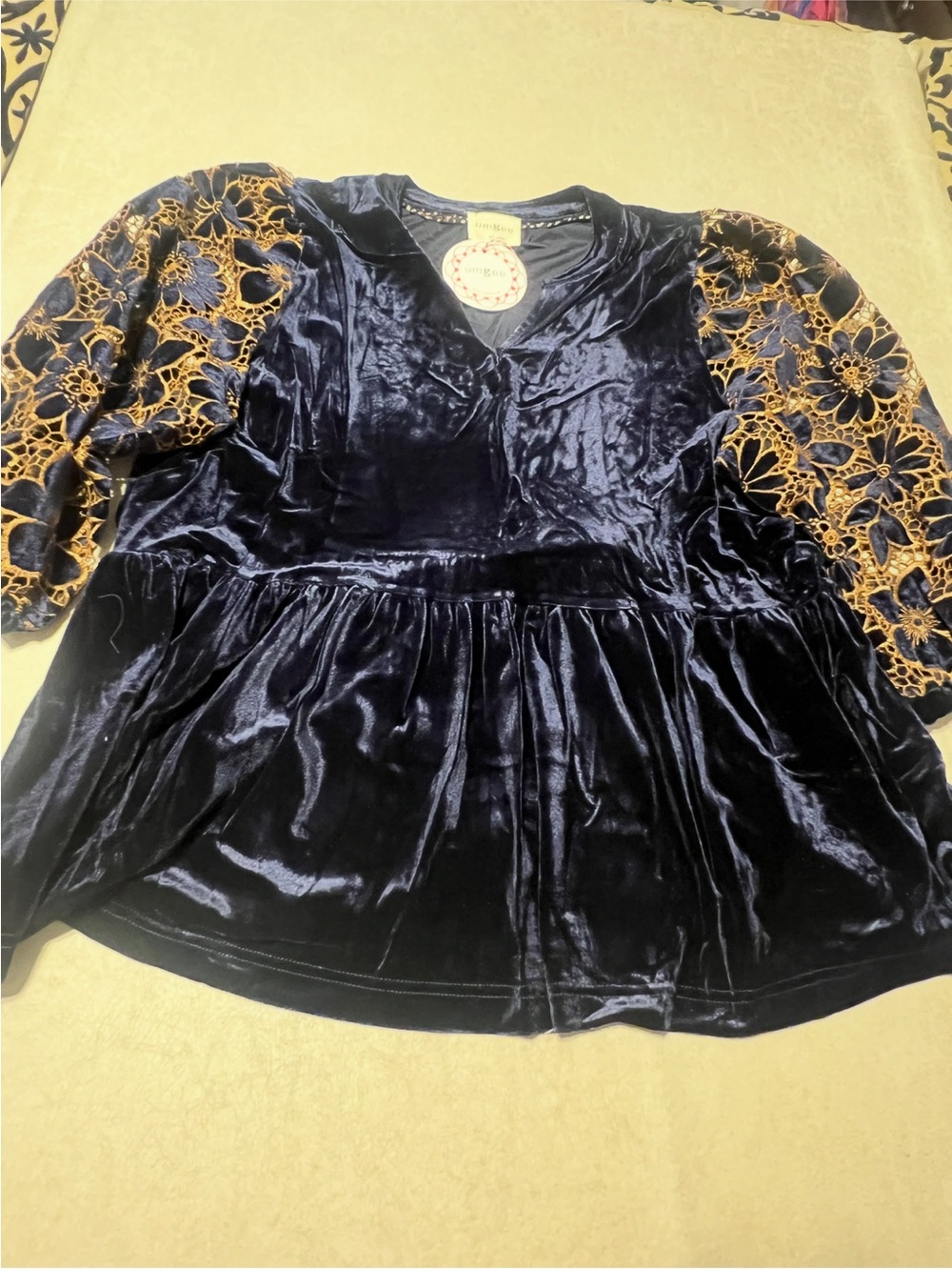 Umgee *NEW* Crushed Velvet & Lace Navy Blue Baby Doll 3/4 Sleeve Top. Size L - Picture 2 of 9